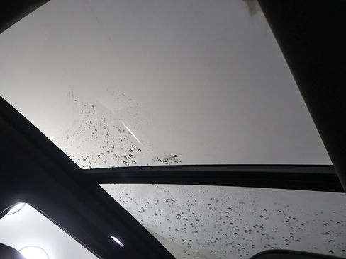 Used 2021 GMC Yukon Denali w/ Denali Premium Package image 29