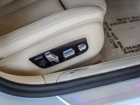 Used 2018 BMW 740i image 48