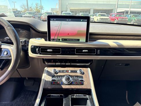 Used 2022 Lincoln Aviator Reserve w/ Elements Package Plus image 24