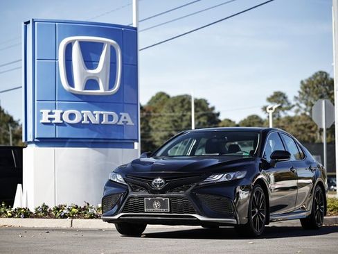 Used 2024 Toyota Camry XSE image 1