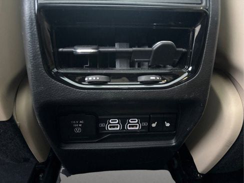 Used 2023 Jeep Grand Cherokee 4WD 4xe w/ Luxury Tech Group II image 18