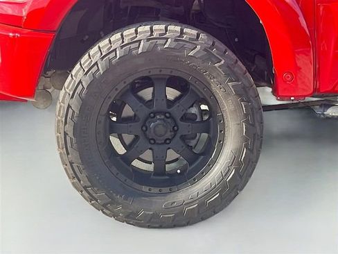 Used 2015 Ford F150 Lariat w/ Equipment Group 502A Luxury AWD/4WD image 32