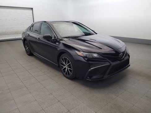 Used 2021 Toyota Camry SE image 13