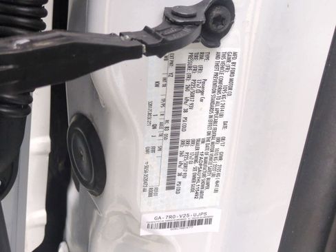 Used 2017 Ford C-MAX SE image 34