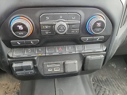 Used 2020 Chevrolet Silverado 1500 LTZ image 15