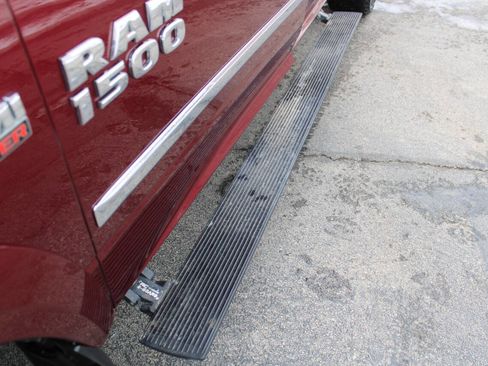 Used 2017 RAM 1500 Laramie w/ Convenience Group image 12