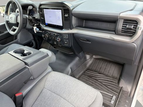 Used 2025 Ford F150 XL RWD image 10