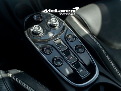 Used 2023 McLaren GT RWD image 16