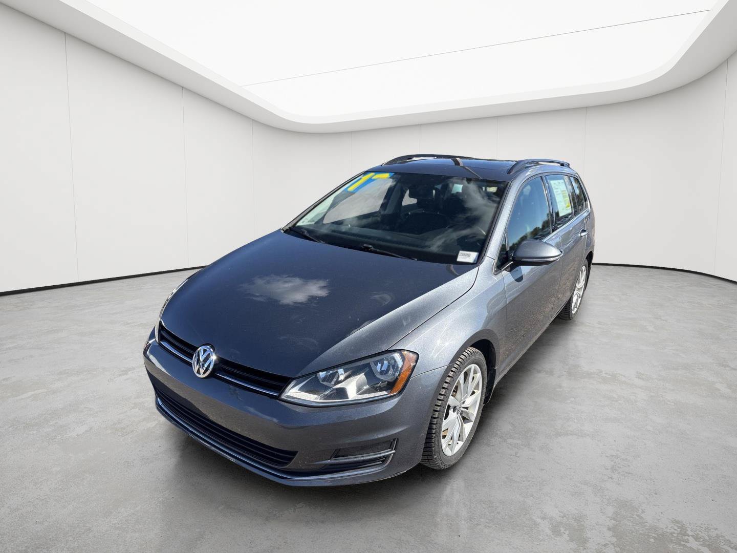 Used 2017 Volkswagen Golf SE FWD image 8