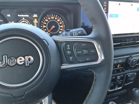 Used 2024 Jeep Wrangler Sahara image 29