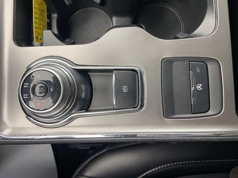 Used 2022 Ford Edge SEL w/ Convenience Package image 15