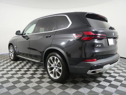 Used 2024 BMW X5 xDrive40i w/ Premium Package AWD/4WD image 5
