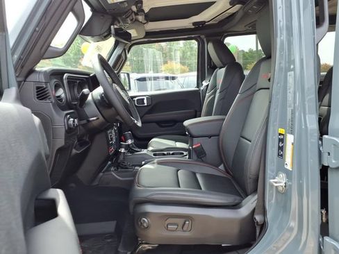 New 2026 Jeep Wrangler Unlimited Rubicon AWD/4WD image 13