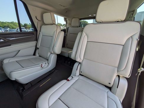 Used 2023 GMC Yukon Denali w/ Max Trailering Package AWD/4WD image 16