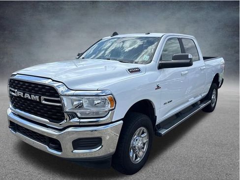 Used 2022 RAM 2500 Big Horn AWD/4WD image 3