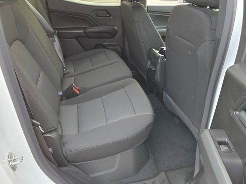 Used 2025 Chevrolet Colorado W/T image 7