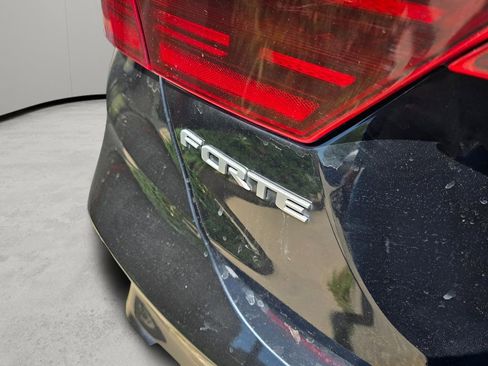 Used 2024 Kia Forte GT-Line w/ GT-Line Premium Package FWD image 18