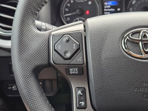 Used 2023 Toyota Tacoma TRD Off-Road w/ Technology Package AWD/4WD image 36