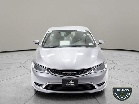Used 2016 Chrysler 200 Limited image 3