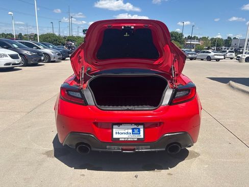 Used 2023 Toyota GR86 Premium w/ ALL Weather Mat Package (TMS) RWD image 26