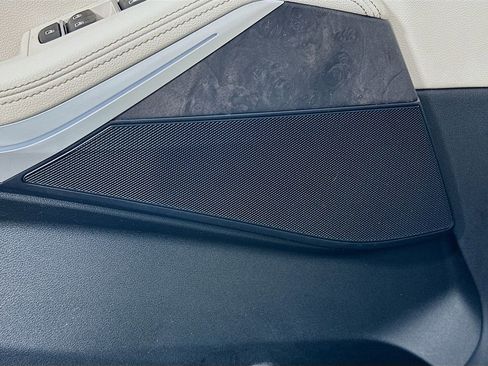 Used 2020 BMW X5 xDrive40i w/ Premium Package image 19