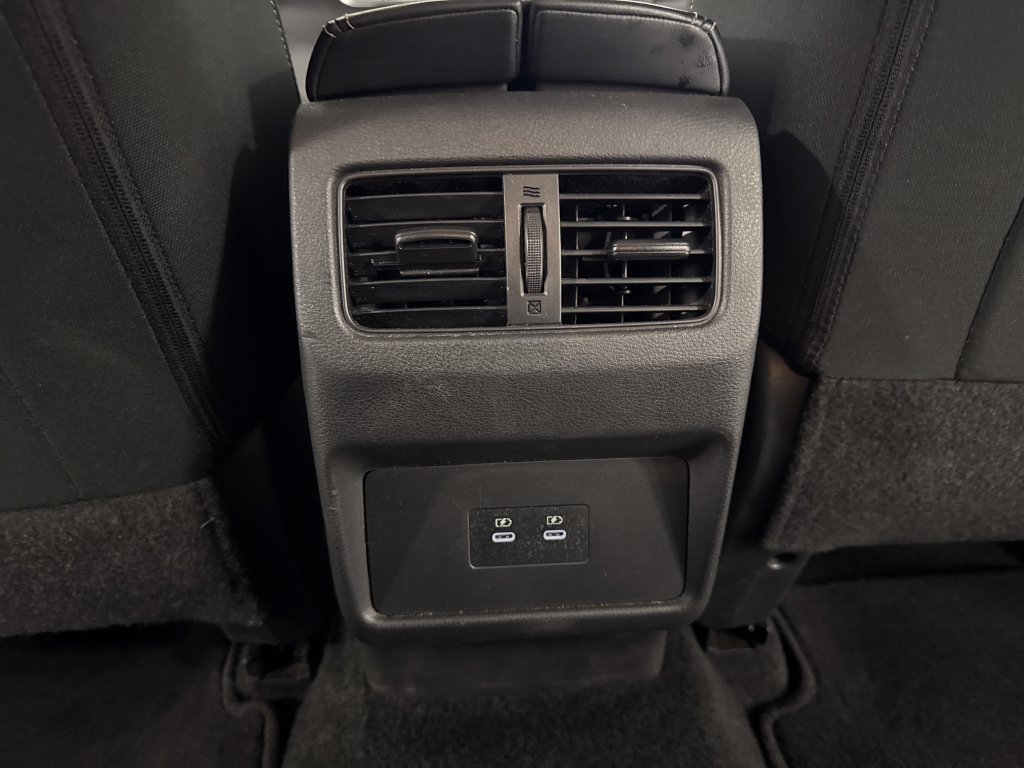 Used 2024 Nissan Rogue SV AWD/4WD image 37