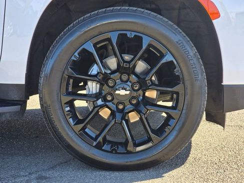 Used 2023 Chevrolet Tahoe Premier w/ Premium Package image 9