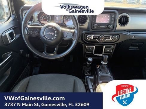 Used 2021 Jeep Gladiator Sport image 14