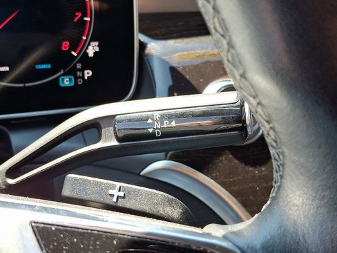 Used 2024 Mercedes-Benz GLC 300 4MATIC image 15