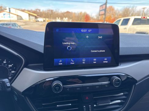 Used 2020 Ford Escape SE image 28