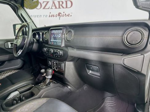 Used 2021 Jeep Gladiator Overland image 32