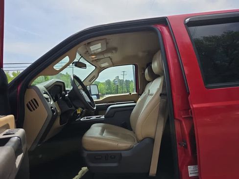 Used 2011 Ford F250 Lariat w/ Lariat Interior Pkg image 13