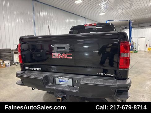 Used 2015 GMC Sierra 2500 Denali w/ Duramax Plus Package image 17