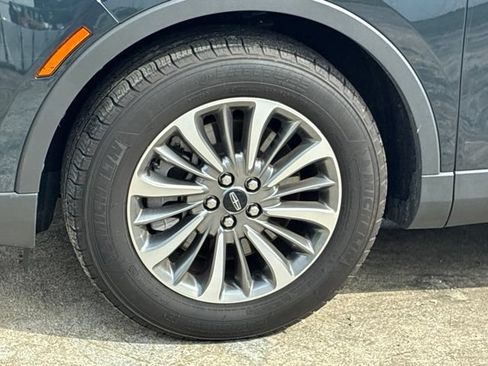 Certified 2023 Lincoln Nautilus Reserve FWD image 11