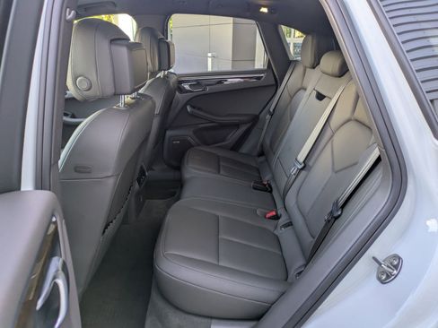 Used 2019 Porsche Macan S image 32