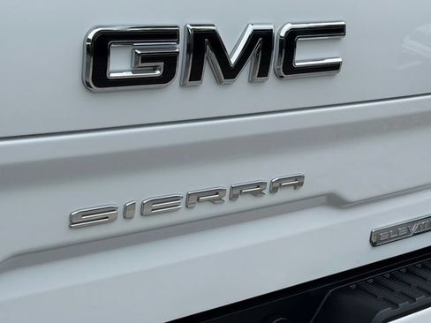Certified 2022 GMC Sierra 1500 Elevation w/ Preferred Package RWD image 10