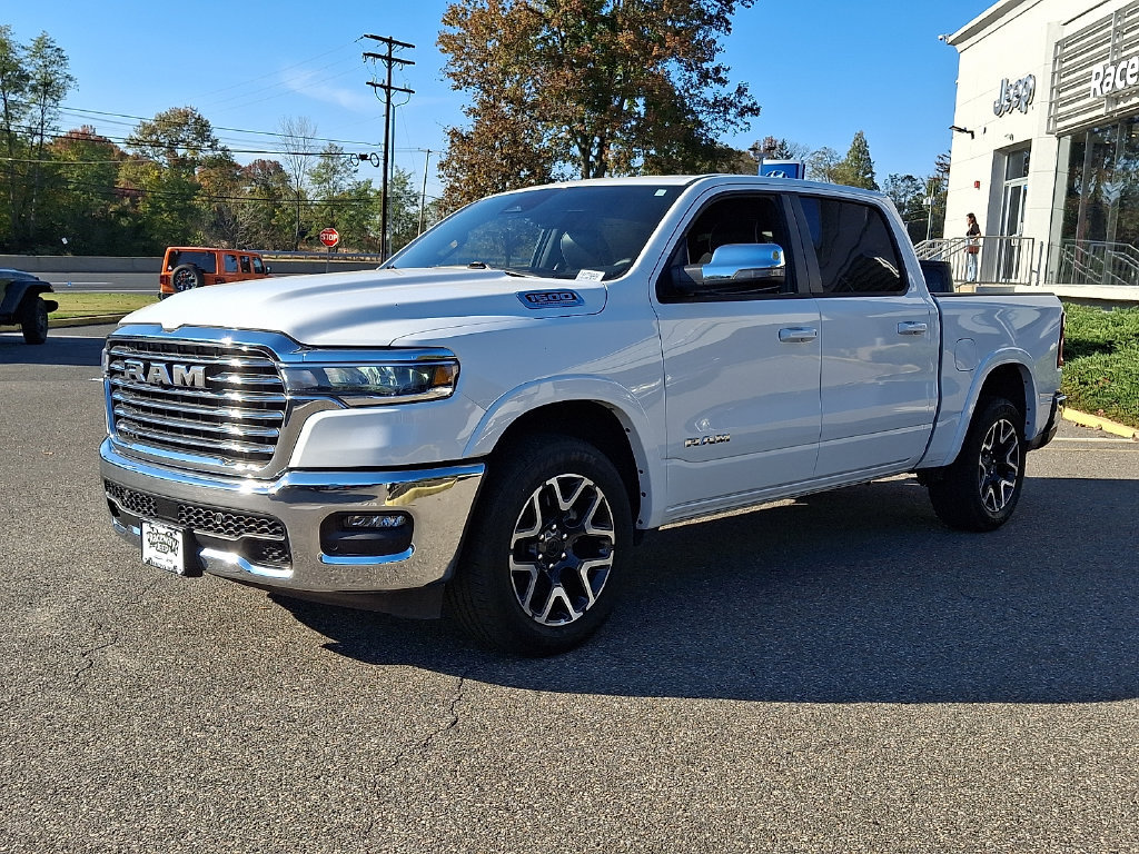 Used 2026 RAM 1500 Laramie AWD/4WD image 3