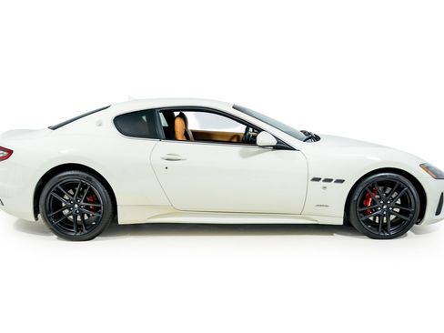 Used 2018 Maserati GranTurismo Sport image 10