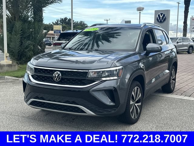 Certified 2023 Volkswagen Taos SE w/ Panoramic Sunroof Package FWD image 2