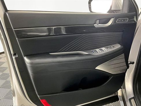 Used 2024 Hyundai Palisade Calligraphy image 19