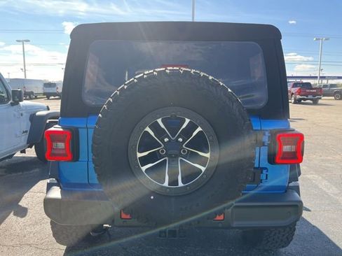Used 2024 Jeep Wrangler Willys image 4