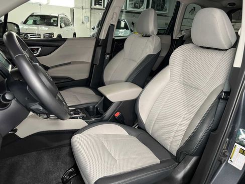 Used 2024 Subaru Forester Premium AWD/4WD image 25