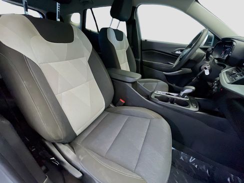 Used 2024 Chevrolet Trax LS w/ Driver Confidence Package image 17