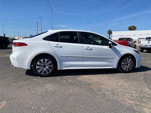 Used 2020 Toyota Corolla LE w/ Carpet Mat Package (TMS) FWD image 5