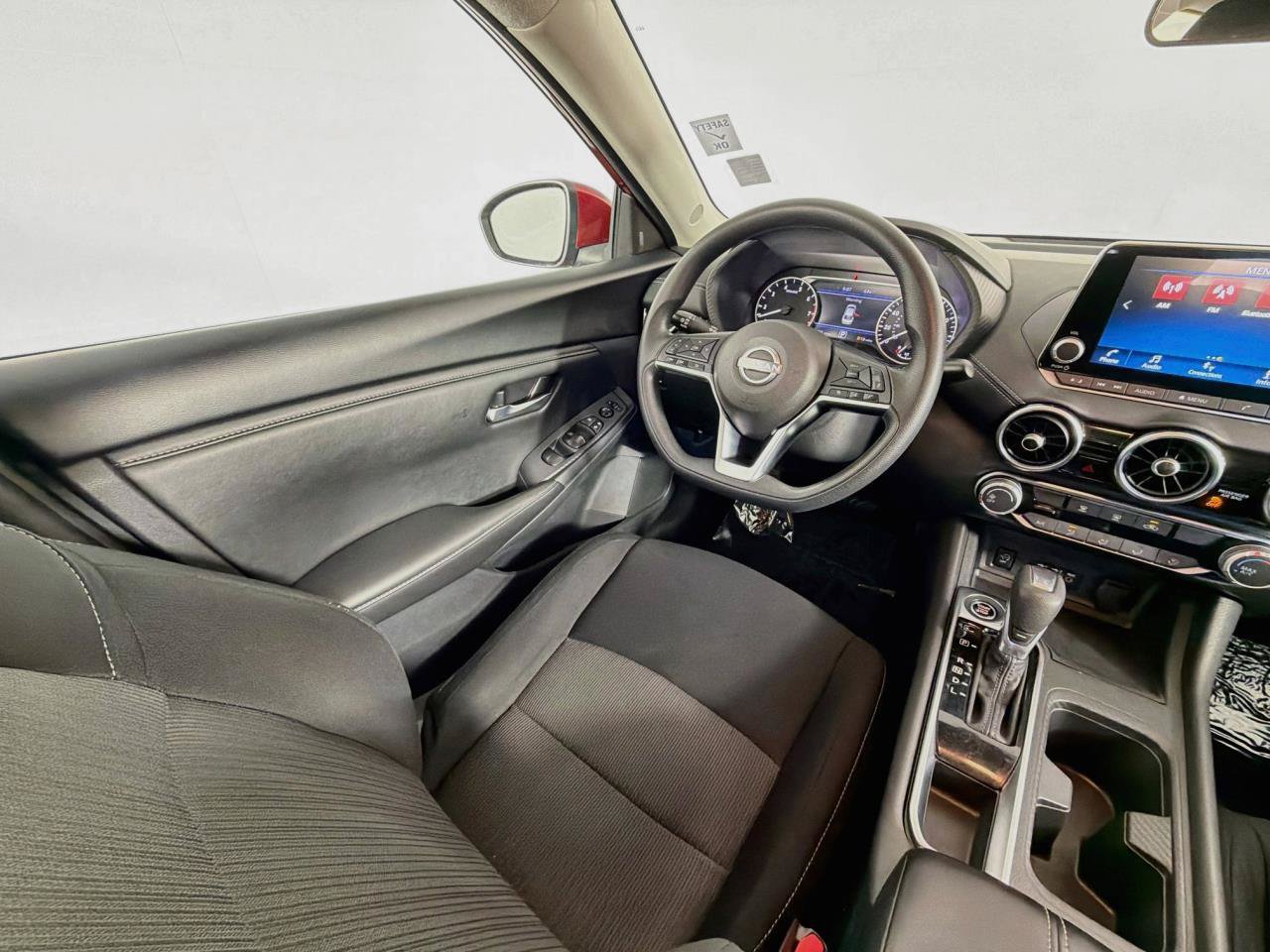 Used 2024 Nissan Sentra SV FWD image 11