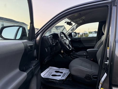 Used 2016 Toyota Tacoma SR RWD image 18