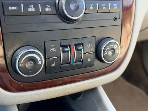 Used 2010 Chevrolet Impala LT w/ Luxury Edition Package image 10