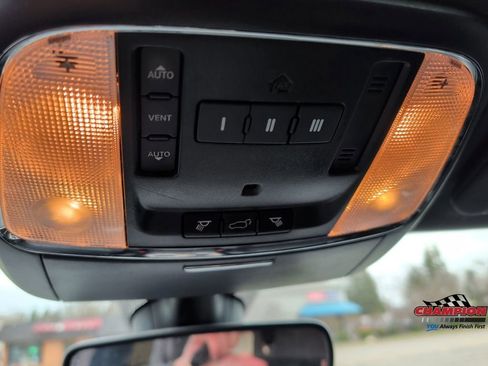 Used 2017 Jeep Grand Cherokee Limited image 19