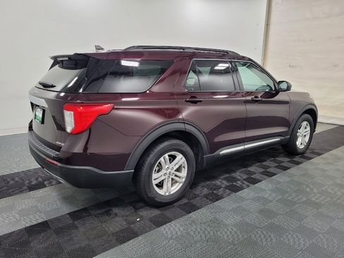 Used 2022 Ford Explorer XLT w/ Equipment Group 202A AWD/4WD image 10
