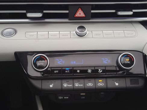 New 2026 Hyundai Elantra Limited FWD image 19
